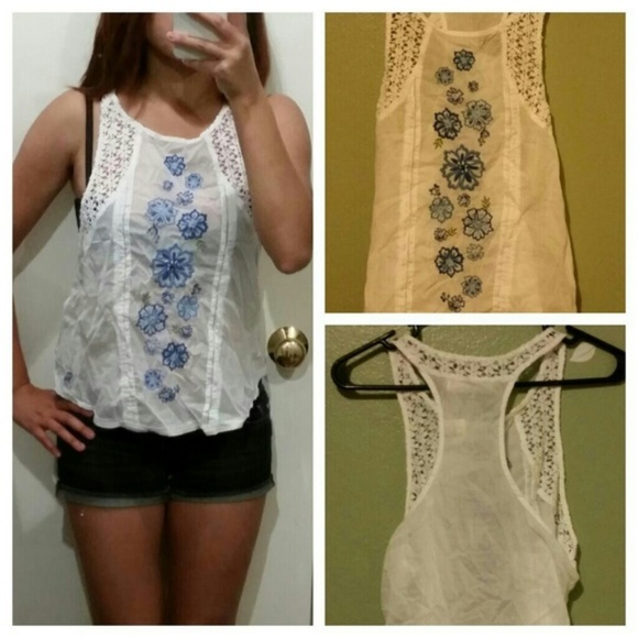 New- The ILANA Floral Top - Picture 1 of 4